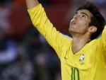 Kaka celebra un gol con la selecci&oacute;n de Brasil.