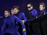 El grupo masculino coreano TVXQ durante una de sus coreograf&iacute;as en el Festival Mundial de K-Pop 2012.