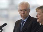 Angela Merkel y Mario Monti durante su comparecencia p&uacute;blica en Berl&iacute;n.