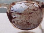 Imagen de las gafas ensangrentadas de John Lennon difundida por Yoko Ono.