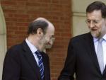 El jefe del Ejecutivo, Mariano Rajoy, y el l&iacute;der del PSOE, Alfredo P&eacute;rez Rubalcaba.