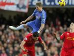 El delantero espa&ntilde;ol del Chelsea, Fernando Torres, ante el Liverpool.