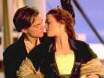Leonardo DiCaprio y Kate Winslet se dieron uno de los besos m&aacute;s recordados de los &uacute;ltimos a&ntilde;os en la proa del Titanic (1997).