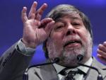 El cofundador de Apple, Steve Wozniak, habla durante su conferencia en el Entel Summit 2012, en Chile.