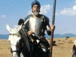 Alfredo Landa (d) interpretando a Sancho Panza en la serie para la televisi&oacute;n de El Quijote.