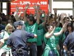 La 'marea verde' de profesores en una protesta por los recortes en la educaci&oacute;n p&uacute;blica en Madrid.