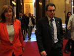 Irene Rigau y Artur Mas, a punto de reunirse en el pleno del Parlament de Catalunya.