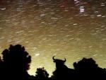 Imagen de archivo de una lluvia de estrellas.