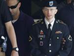 El soldado Bradley Manning, a la llegada a su juicio por filtrar m&aacute;s de 700.000 documentos y cables diplom&aacute;ticos a WikiLeaks.