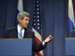 El secretario de Estado de Estados Unidos, John Kerry (i), y el ministro de Asuntos Exteriores ruso Sergei Lavrov (d), en Ginebra.