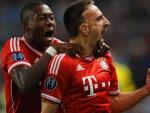 Ribery y Alaba celebran el gol del franc&eacute;s en el Manchester City - Bayern.