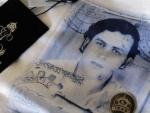 El hijo de Pablo Escobar ha contribuido a convertir la imagen de su padre en un icono comercializando unas camisetas con su imagen.
