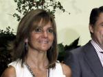 Lourdes Cavero junto a su marido, el presidente de la Comunidad de Madrid, Ignacio Gonz&aacute;lez.