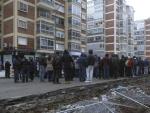 Vecinos de Gamonal en Burgos se han concentrado para impedir el comienzo de los trabajos del bulevar de la calle Vitoria.