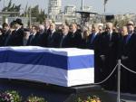El presidente israel&iacute;, Sim&oacute;n Peres; el primer ministro israel&iacute;, Benjamin Netanyahu; el vicepresidente estadounidense, Joe Biden; el ex primer ministro brit&aacute;nico, Tony Blair, y otros de los invitados al funeral de Sharon.