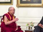 El presidente de EE UU, Barack Obama, conversa con el Dalai Lama en la Casa Blanca.