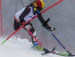 La esquiadora espa&ntilde;ola &Uacute;rsula Pueyo durante su participaci&oacute;n en la supercombinada de pie, de los Juegos Paral&iacute;mpicos Sochi 2014.