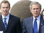 De izda a dcha: Tony Blair, George W. Bush y Jos&eacute; Mar&iacute;a Aznar, durante su encuentro en las Azores hace diez a&ntilde;os.