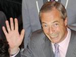 El l&iacute;der del partido independentista brit&aacute;nico (UKIP), Nigel Farage, celebra su victoria en las elecciones para el Parlamento Europeo. El UKIP ha obtenido cerca del 30% de los votos en el Reino Unido.