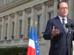 El presidente franc&eacute;s, Fran&ccedil;ois Hollande, pronuncia un discurso frente al Ministerio de Asuntos Exteriores en Par&iacute;s.