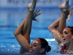 Ona Carbonell y Marga Crespi en el preliminar de d&uacute;o libre de nataci&oacute;n sincronizada.