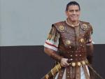 El actor estadounidense George Clooney, vestido de romano durante el rodaje de la pel&iacute;cula 'Hail, Caesar!'