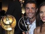 Irina Shayk: con Cristiano Ronaldo en Dubai en los Globe Soccer Awards