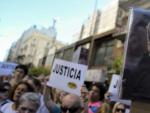 Un grupo de personas participa en una manifestaci&oacute;n para exigir justicia tras la muerte del fiscal argentino Alberto Nisman.