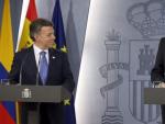 El presidente del Gobierno, Mariano Rajoy (d) y el presidente de Colombia, Juan Manuel Santos (i)