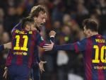 Rakitic, Neymar y Messi celebran el gol del Bar&ccedil;a al Manchester City.