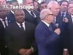 El presidente de T&uacute;nez, Beji Caid Essebsi, tras confundir a Hollande con Mitterrand.