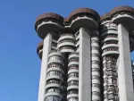 <p>Edificio de Torres Blancas, Madrid.</p>