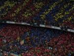 Aficionados del FC Barcelona en las gradas durante el inicio de la final de la Copa del Rey de f&uacute;tbol.