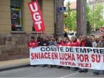 Trabajadores de Sniace en un manifestaci&oacute;n en Torrelavega (Archivo)