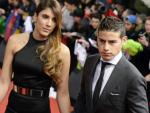 El futbolista James y su esposa, Daniela Ospina.