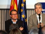 Artur Mas y Francesc Homs, cabeza de lista de Democr&agrave;cia i Llibertat, en el acto de presentaci&oacute;n de la candidatura para las elecciones del 20D.