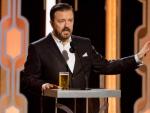 Ricky Gervais, durante la gala n&uacute;mero 73 de los Globos de Oro.