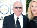 Rupert Murdoch y Jerry Hall a su llegada a la 73 edici&oacute;n de los premios Globo de Oro en el Beverly Hilton Hotel en Beverly Hills, California.