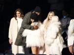 Lamar Odom reaparece en la Semana de la Moda junto a la familia Kardashian y Jenner.