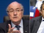 El suizo Joseph Blatter y el franc&eacute;s Michel Platini, expresidentes respectivamente de FIFA y UEFA, han sido sancionados con ocho a&ntilde;os apartados &quot;de toda actividad relacionada con el f&uacute;tbol, administrativa, deportiva o de cualquier tipo&quot;, seg&uacute;n un fallo emitido este lunes por el Comit&eacute; de &Eacute;tica de la FIFA.