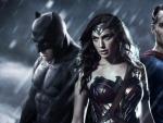 El trio de superh&eacute;roes protagonista de 'Batman v Superman: El amanecer de la justicia'