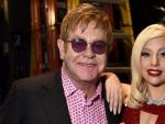 La cantante Lady Gaga y su amigo el tambi&eacute;n m&uacute;sico Elton John.
