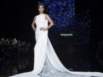 Irina Shayk fue el broche de oro a la Barcelona Bridal Fashion Week.