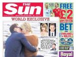 Taylor Swift besa a su nueva pareja el actor brit&aacute;nico Tom Hiddleston.