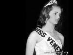 La Miss Mundo venezolana Susana Duijm fue coronada en 1955.