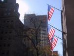 Banderas ondeando en Manhattan.
