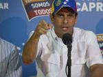 El candidato presidencial de la oposici&oacute;n venezolana, Henrique Capriles, habla con la prensa nacional e internacional tras las elecciones en Venezuela.
