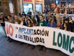 Unas mil personas han mostrado esta tarde su rechazo a la Lomce y la rev&aacute;lida en la concentraci&oacute;n-manifestaci&oacute;n convocada en Zaragoza.