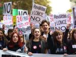 Varios estudiantes encabezan la manifestaci&oacute;n, en Madrid, de la segunda huelga en apenas un mes contra la Lomce y las llamadas &quot;rev&aacute;lidas&quot;.