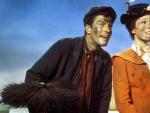 Los protagonistas de 'Mary Poppins', Dick Van Dyke y Julie Andrews.